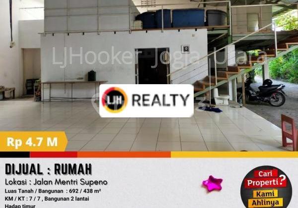 Gudang Bekas Pabrik Rajut di Jalan Menteri Supeno Yogyakarta