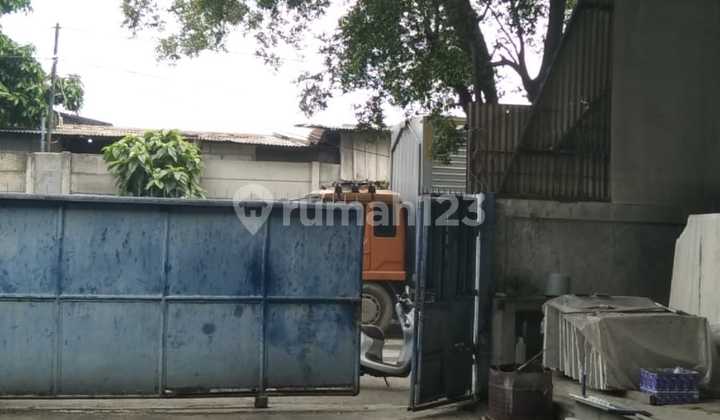 Warehouse for Sale, Ready to Uselocation Daan Mogot Warehouse Area