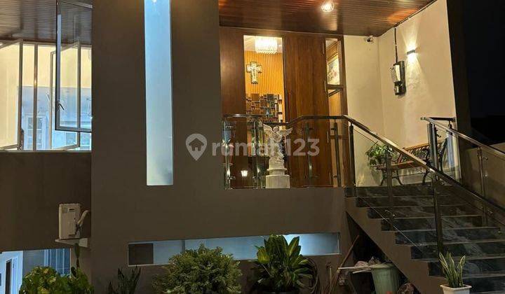 Rumah Mewah Full Furnish Lengkap Dengan Lift Dan Kolam Renang Serta Basement 2