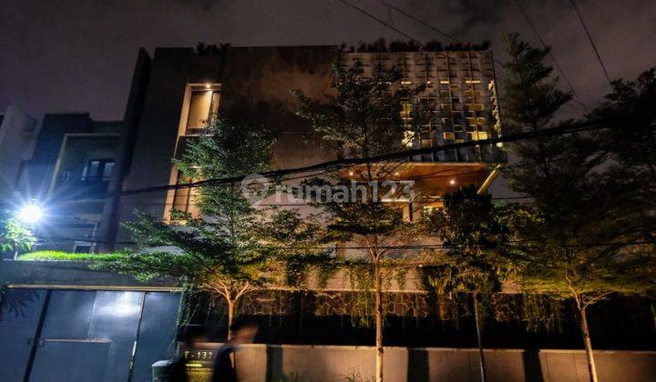 Dijual Termurah Jarang Ada Rumah Duri Kepa, Jakbar Bergaya Architectural Lokasi Strategis Lt 12,5 18m2 2