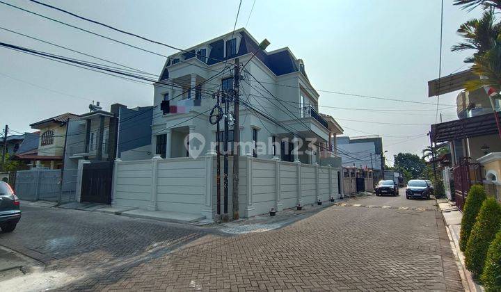 Dijual Rumah di Citra Garden 2, Jakbar Lt 213m Lb 400m2 Hoek Rumah Brand New 1