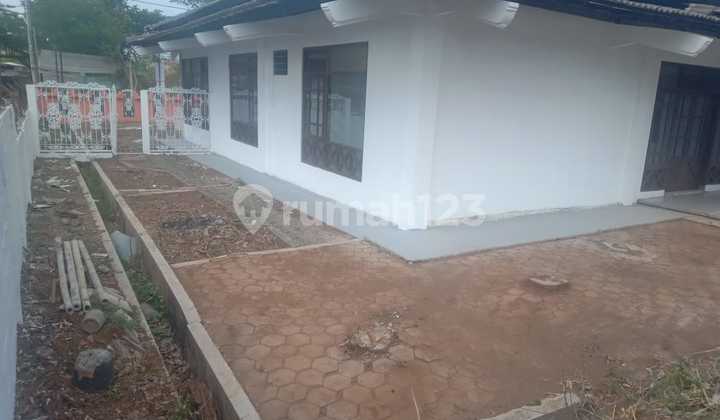 Jual Rumah Nyaman Strategis di Jl Durian Banyumanik 1