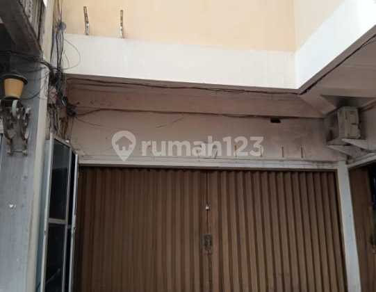 Rent a 3-Story Shop House in the Sultan Agung Shop House Complex, Semarang 1