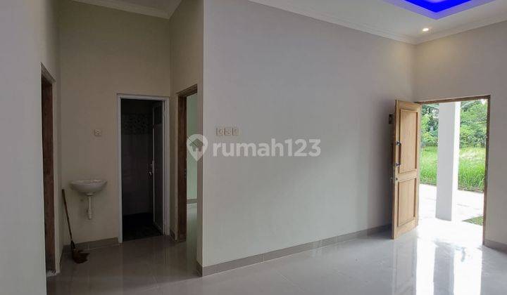 Rumah murah dan cantik strategis di jl Godean  10