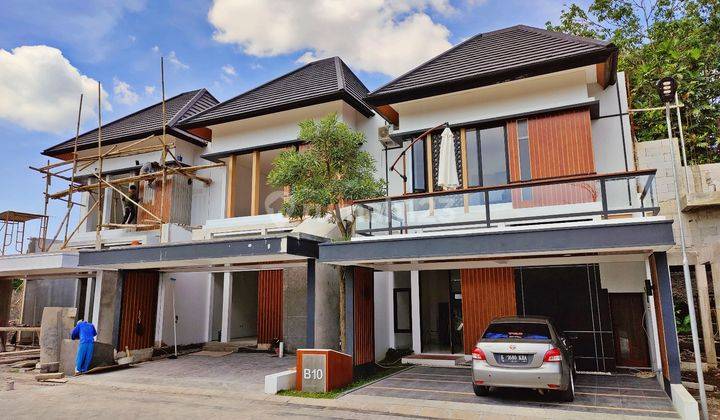 Rumah mewah 2 lantai super strategis lokasi premium dekat kampus2 ternama dan pusat bisnis Jogja  1