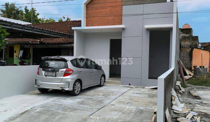 Rumah Scandinavian , strategis di Jl Godean dekat pasar Godean  2