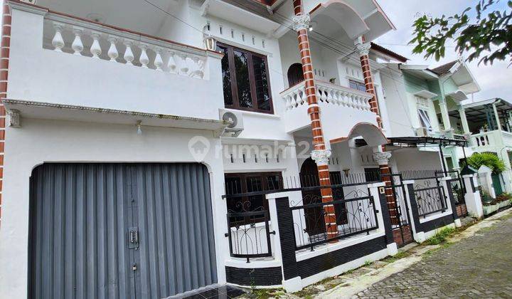 Rumah mewah hook strategis di perumahan nogotirto dekat jl kabupaten  1