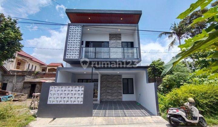 Rumah 2 Lantai Siap Huni Strategis Di Area Condong Catur  1
