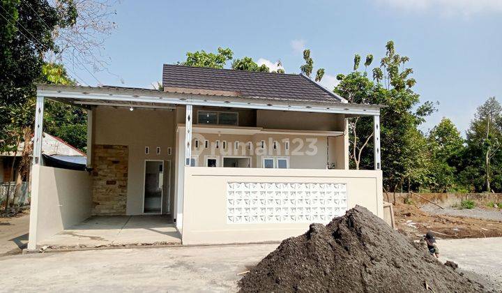 Rumah Siap Huni Strategis Dekat Jl Godean Km.9 2