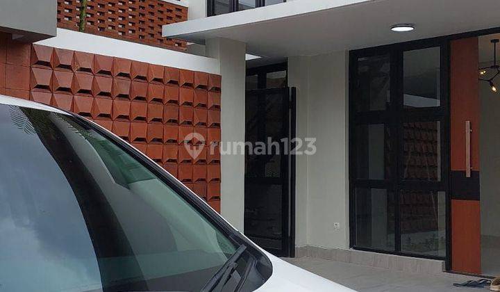 Rumah Baru Mewah 2 Lantai Modern Estetik Di Jl Kaliurang Km.8,5 2