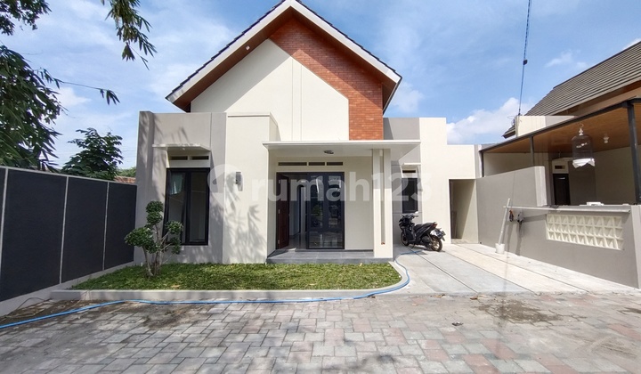 Rumah cluster siap huni strategis di Jl Kaliurang km.10