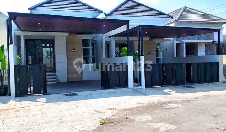 Rumah Cantik Siap Huni Strategis Area Jl Kaliurang Km.10