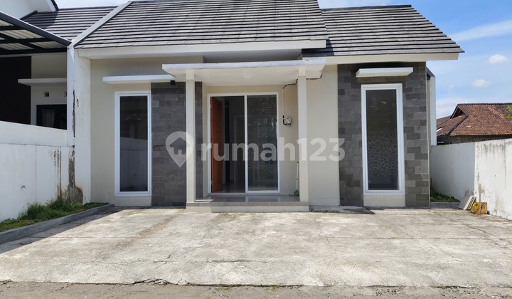 Rumah Murah Siap Huni Strategis Dekat Stadion Maguwoharjo Dan Pamela 7 Rumah Murah Siap Huni Strategis Dekat Stadion Maguwoharjo Dan Pamela 7