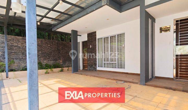 garasi/carport rumah 3 lantai hook livia