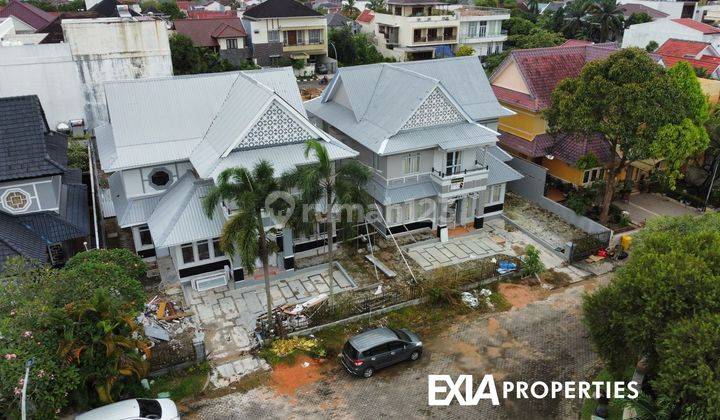 Rumah 2 Lantai Ala Villa Cluster Oriental Dutamas Tanah 570 1