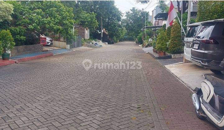 Dijual Rumah Bagus, Lokasi Aman Dan Nyaman 2 Lantai Shm Sudah Renovasi Utara Rumah 2