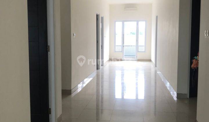 DISEWAKAN RUMAH CANTIK ROYAL RESIDENCE 5