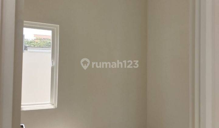 DISEWAKAN RUMAH BARU GRESS NEWTON PARK GEDANGAN 6