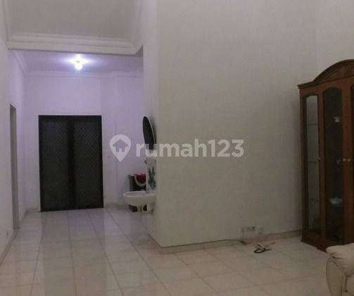 Disewakan rumah cantik Puri Mas Surabaya 6