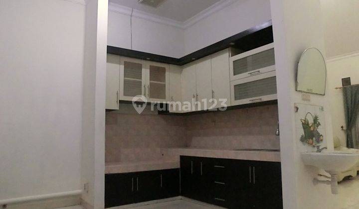 Disewakan rumah cantik Puri Mas Surabaya 8
