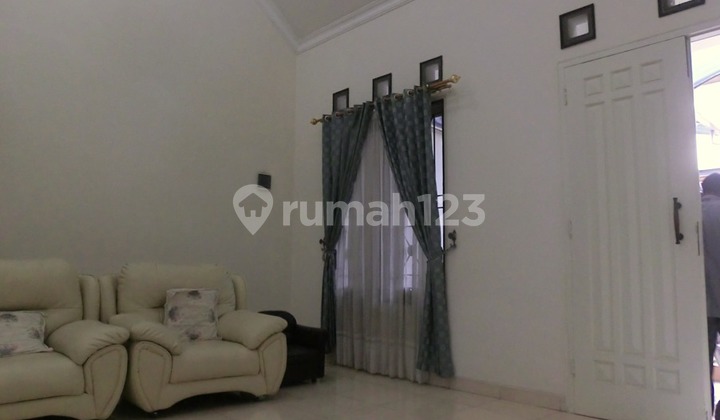 Disewakan rumah cantik Puri Mas Surabaya 12