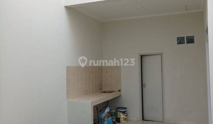 Rumah Sejuk nan Indah dengan View Danau di Bogor 7