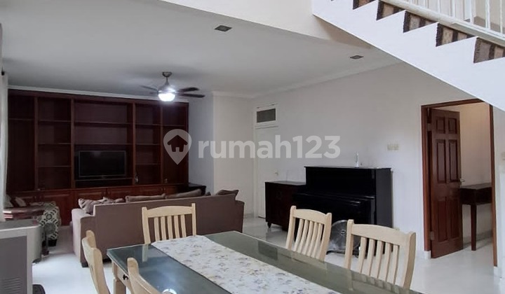 Disewakan Rumah di Puri Bintaro Jaya sektor 9 Mewah semi furnished siap huni