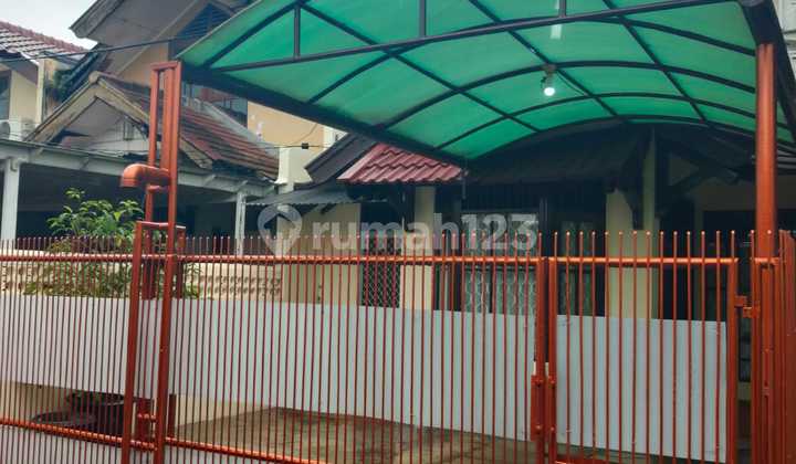 Disewakan Rumah Bintaro Jaya Sektor 2 Strategis Siap Huni 2