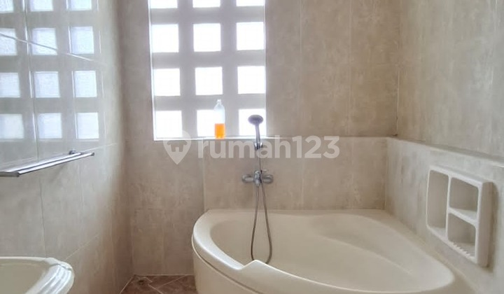 For Rent: House in Puri Bintaro Jaya Sector 9, Semi-Furnished Luxury, Ready to Occupy 2