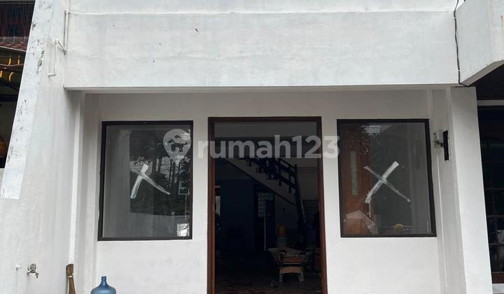 Disewakan Rumah Kantor di Bintaro Jaya Sektor 2 Strategis