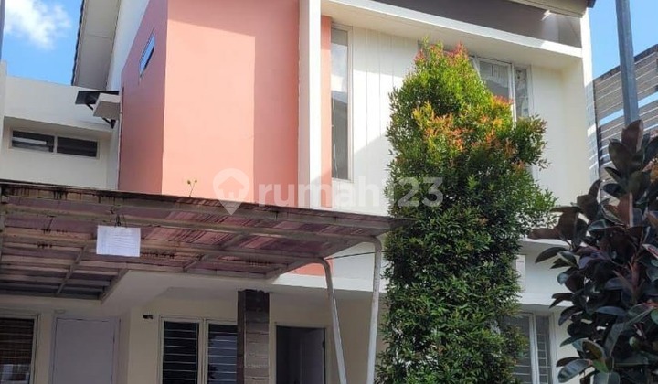 Disewakan Rumah di Emerald bintaro jaya sektor 9 Semi Furnished Siap Huni Turun Harga