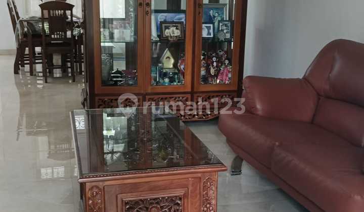 Hunian 2 Lantai dengan Suasana Asri Dekat Sekolah dan Supermarket 2