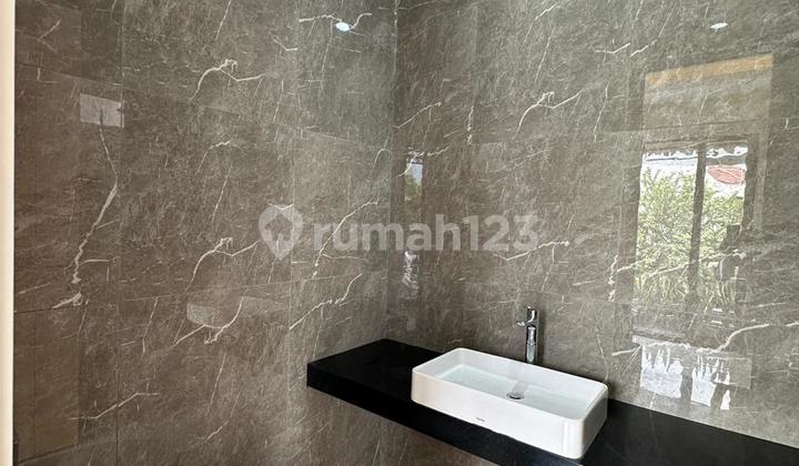 Modern Tidy Ready-to-Occupy Residence in Tourist City 2