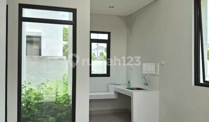 Hunian Nyaman Posisi Hoek 1 Lantai 2