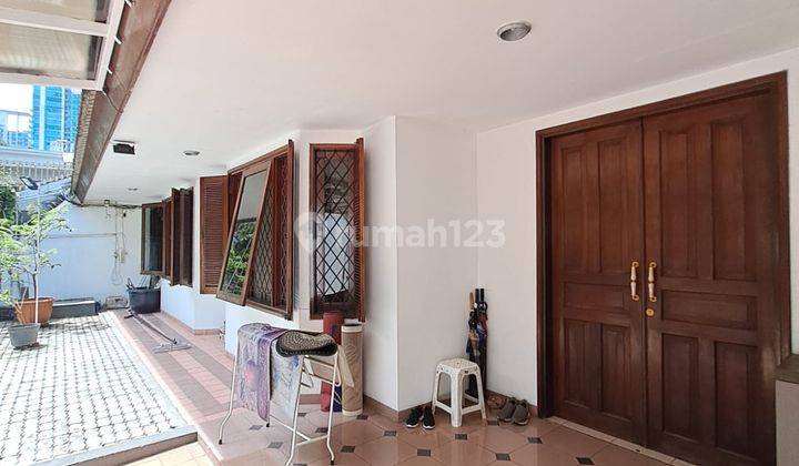 Rumah Lama 2 Lantai Lokasi Tenang Brawijaya Kebayoran Baru  1