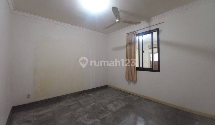 Rumah Lama 2 Lantai Dekat Scbd Senopati  2