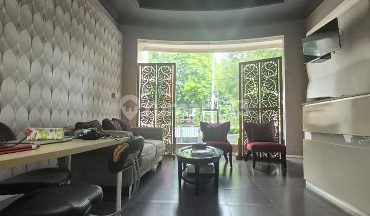Rumah pinggir jalan lokasi premium cocok untuk bisnis area senopati