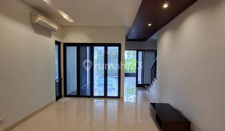 Rumah Modern 3lantai Dengan Private Kolam Renang Cilandak 2