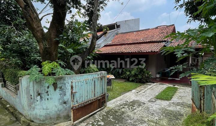 Rumah Lama Lokasi Tenang Dekat Cipete Raya
