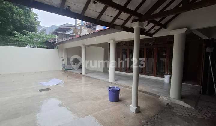 rumah sewa untuk kantor 1lantai lokasi dekat scbd sudirman 2