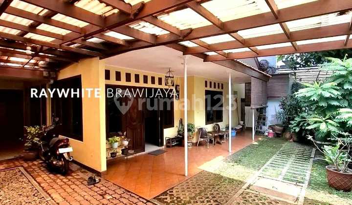 rumah 2lantai lokasi dekat scbd dan sudirman 