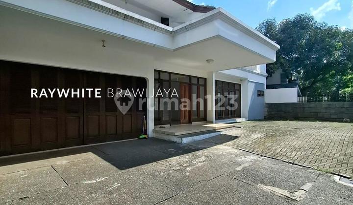 Rumah cocok untuk usaha Zona Komersil Area Kebayoran Baru