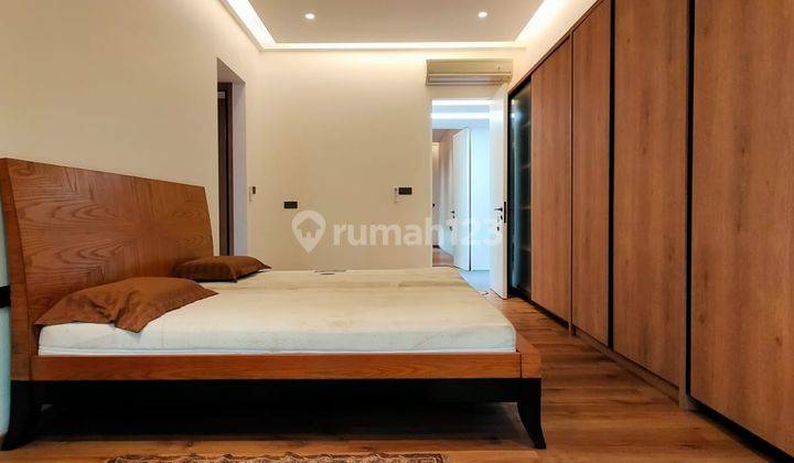 Rumah Baru 2lantai Modern Tropical di Area Premium Brawijaya 2