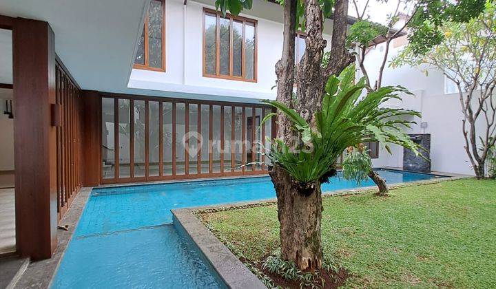 Rumah Besar 2lantai Dengan Kolam Renang Dan Backyard Luas Cepete 1