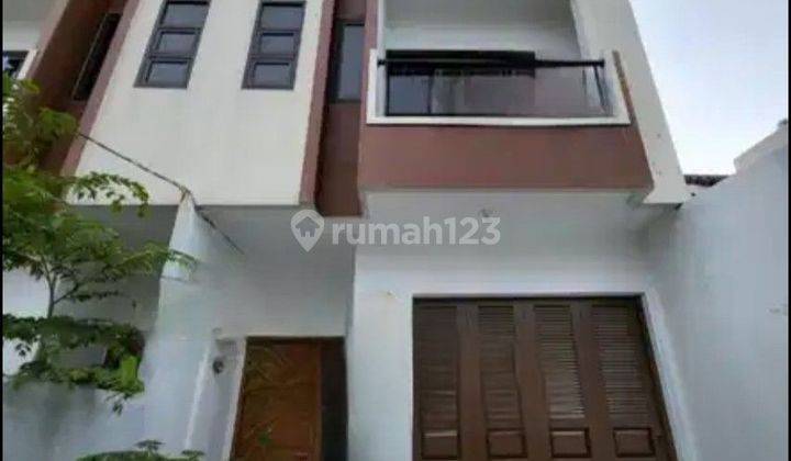 RUMAH BARU LUAS 5x22m² 3.5 Lantai Harga MURAH DI KOMPLEKS JELAMBAR 1