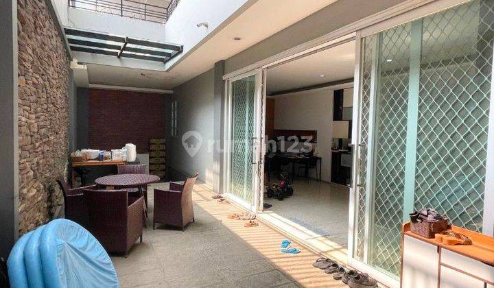 RUMAH MEWAH LUAS 18 X 20M² DI KOMPLEK THI JELAMBAR 2