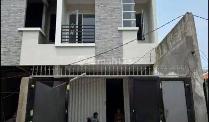 Rumah Baru Uk 4.1x20m Di Komplek Kavling Polri Jelambar
shm 1