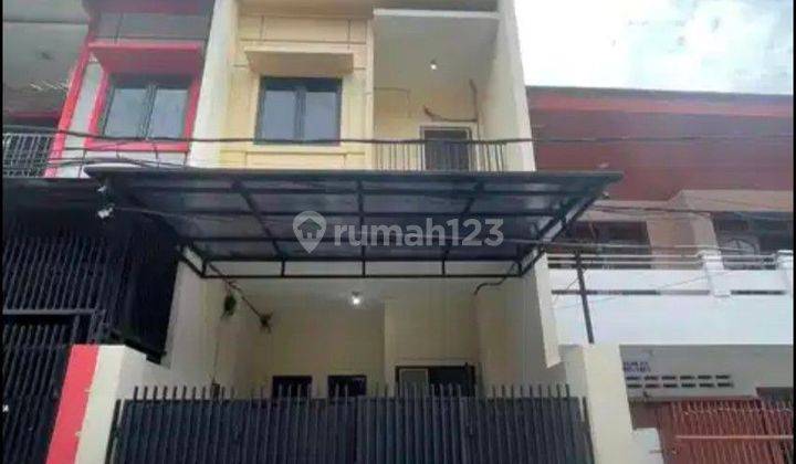 RUMAH HDP TIMUR LUAS 4X16M² DI KAVLING POLRI 1