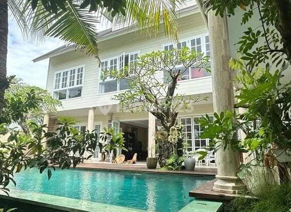 Luxury Villa Lokasi Premium di Umalas Kerobokan Kuta Bali 1