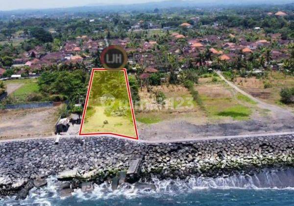 Land for sale at Banjarangkan, Klungkung, strategic location, beach front 1